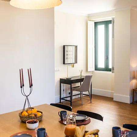 Estrela Duplex With Terrace 아파트 리스본